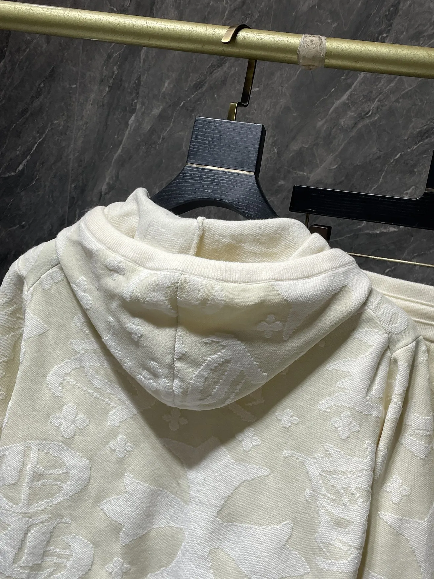 P436 Chrome Hearts🍁Sweater Series🍁 The same knitted suit from the official website. Special sesame base jacquard. Selected high-quality wool and 100% cotton knitted thickened fabric. Recommended color: beige. Size: S, M, L, XL.
